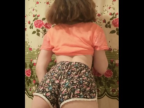 ❤️ Una ghjovana sexy si spoglia i pantaloncini davanti à a camera ❤️❌ Cazzo à porn co.ixiporn.ru