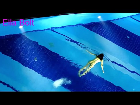 ❤️ Ùn possu micca piantà di fighjulà, ghjovana bionda catturata nuda in piscina ELLA BOLT ❤️❌ Cazzo à porn co.ixiporn.ru