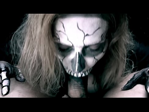 ❤️ Ragazza demonia chì succhia u cazzo cù a so bocca nera è ingoia cum. ❤️❌ Cazzo à porn co.ixiporn.ru